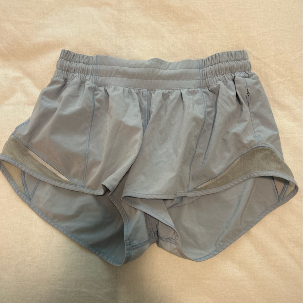 LULULEMON Hotty Hot Shorts size 4 reg light blue